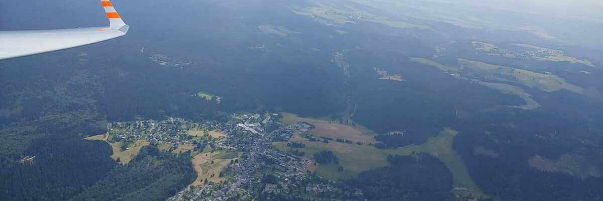 Flugwegposition um 13:25:17: Aufgenommen in der Nähe von Saalfeld-Rudolstadt, Deutschland in 1576 Meter